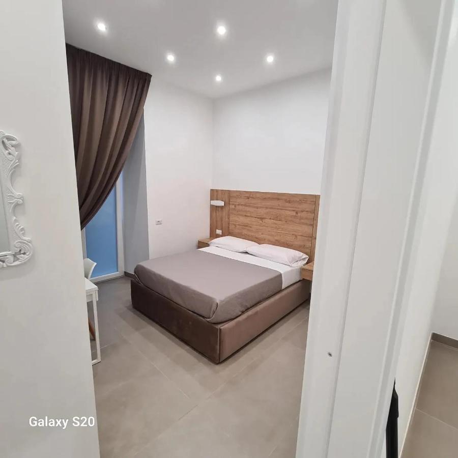 Hotel Residenza Nascari Al Plebiscito Neapel Exterior foto