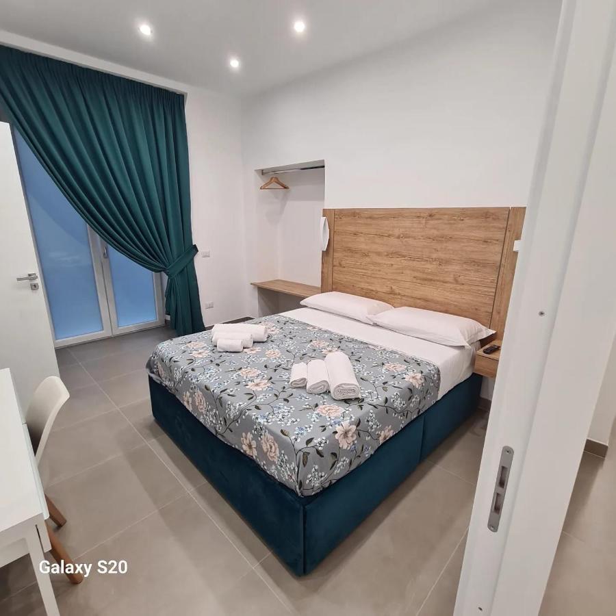 Hotel Residenza Nascari Al Plebiscito Neapel Exterior foto